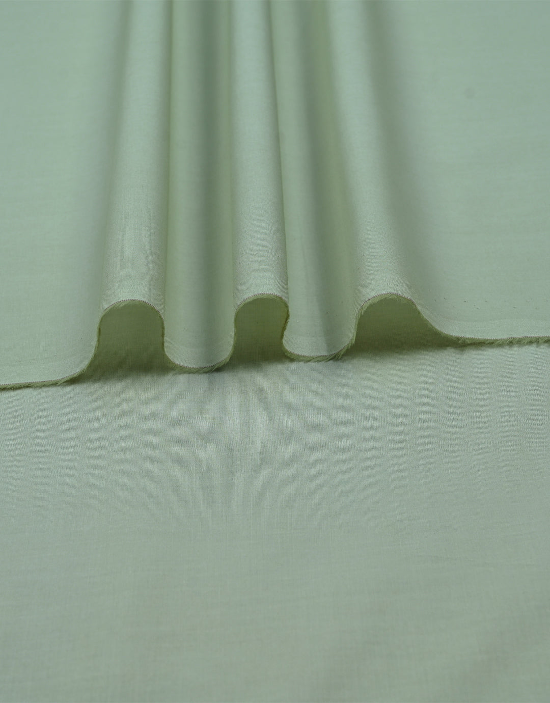 Ridge & Crown suiting