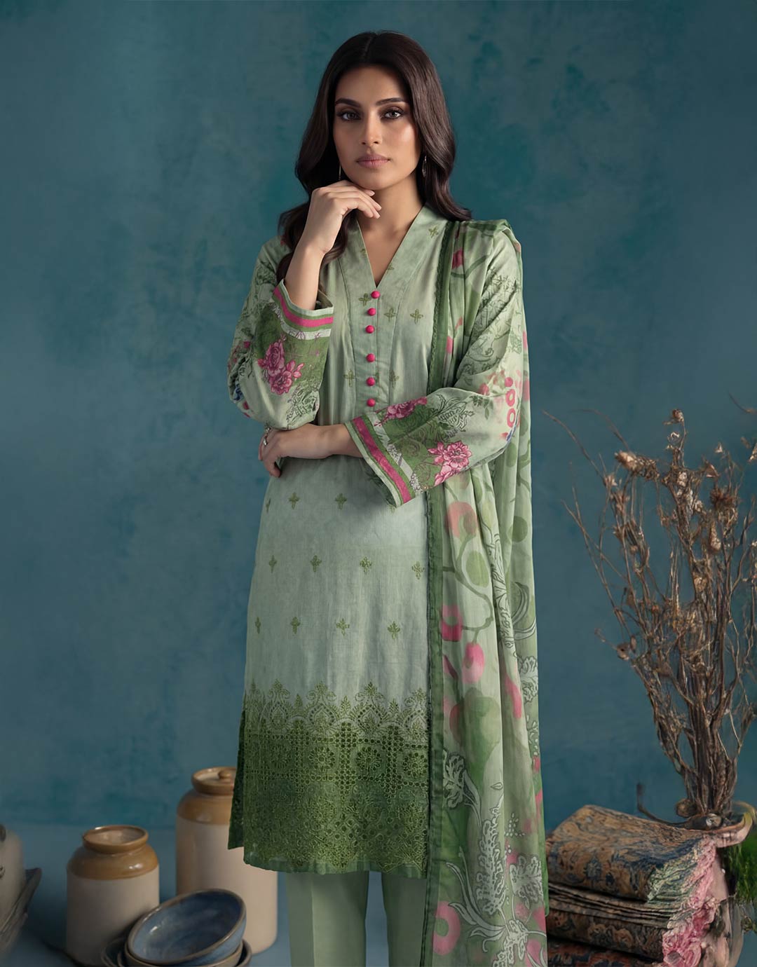 Elara By Sara Sheen alhamrafabrics 