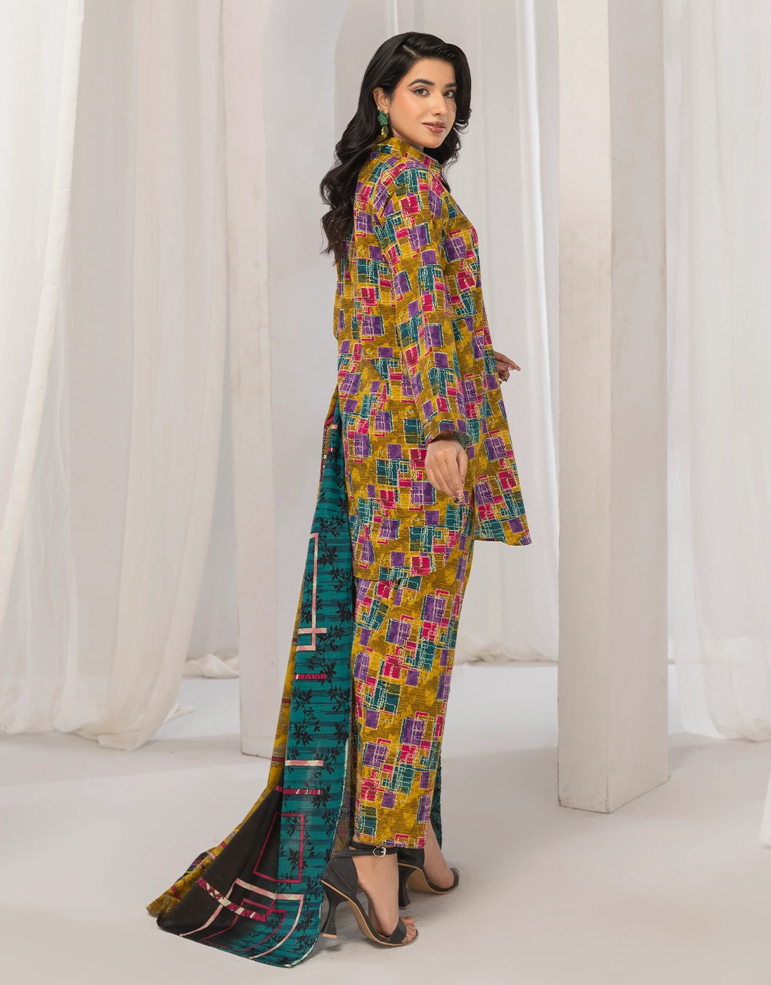 3 Piece - Digitally Printed Khaddar - R114
