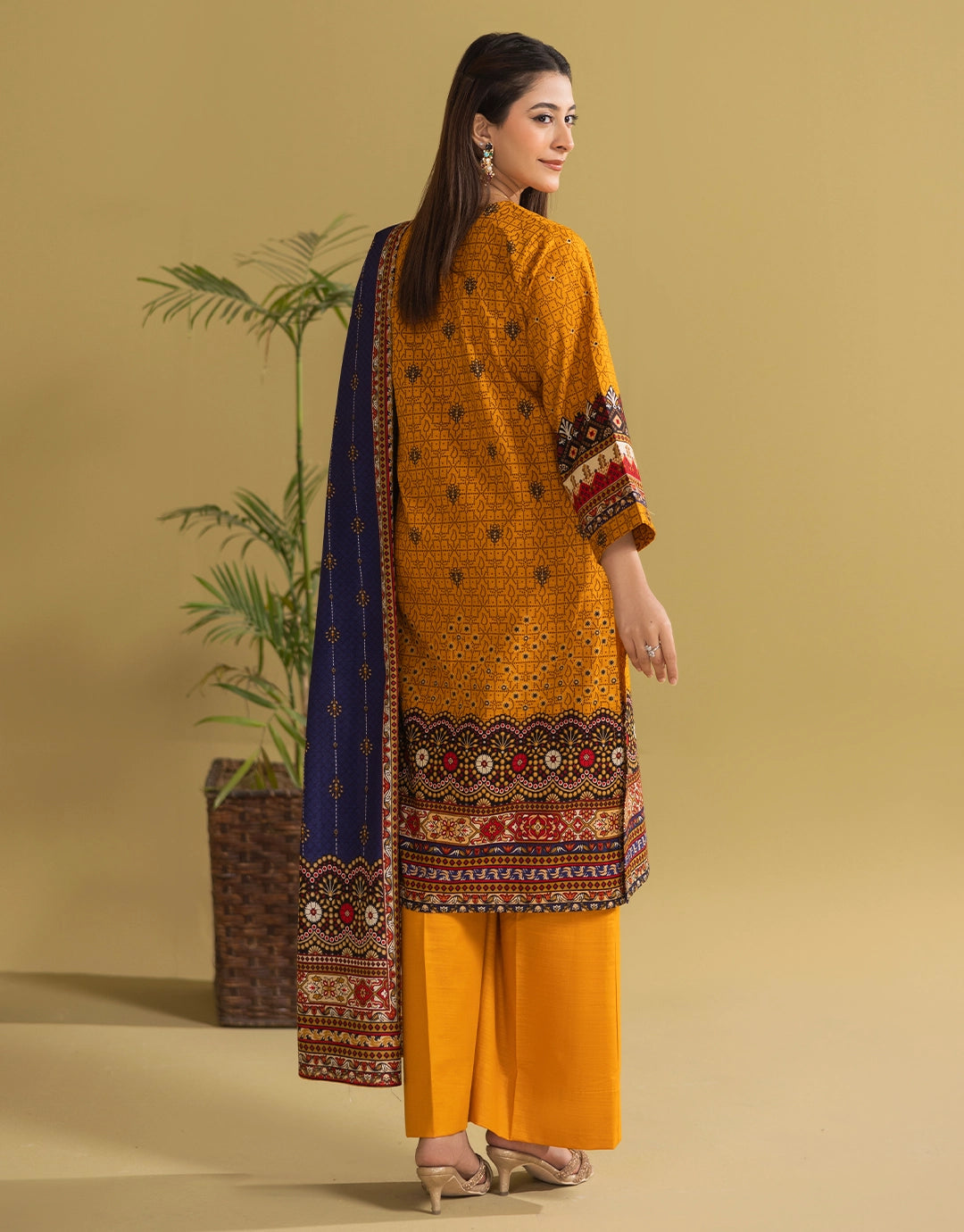 3 Piece - Digitally Printed Khaddar - R104